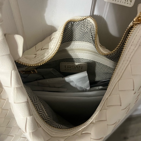 Beautiful sophisticated bag 💸💕 - Picture 4 of 6